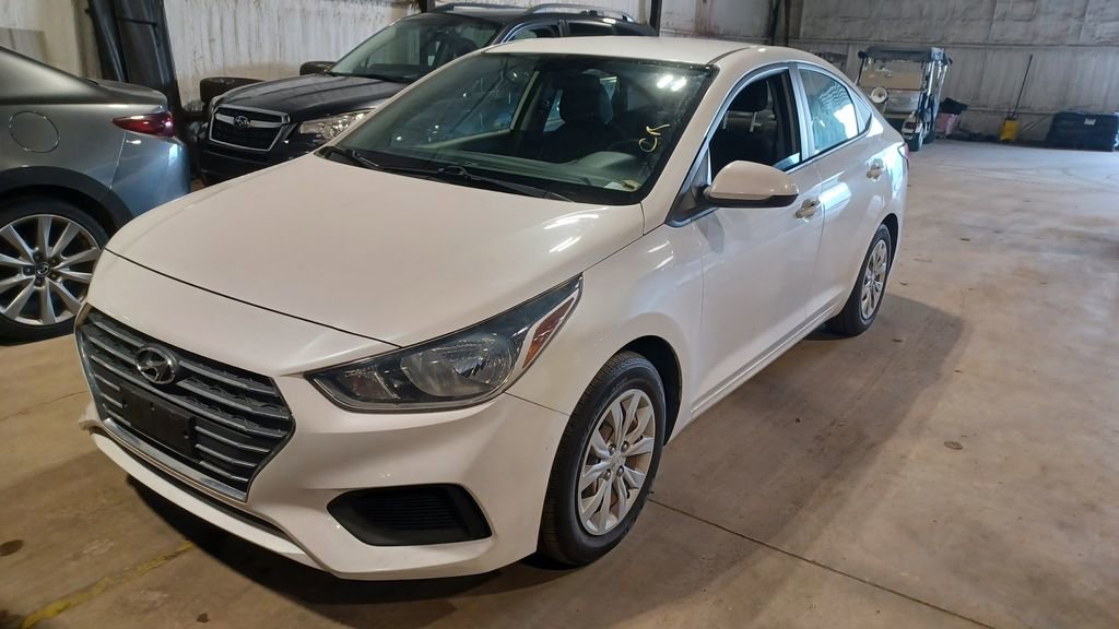 Used 2021 Hyundai Accent SE image 1