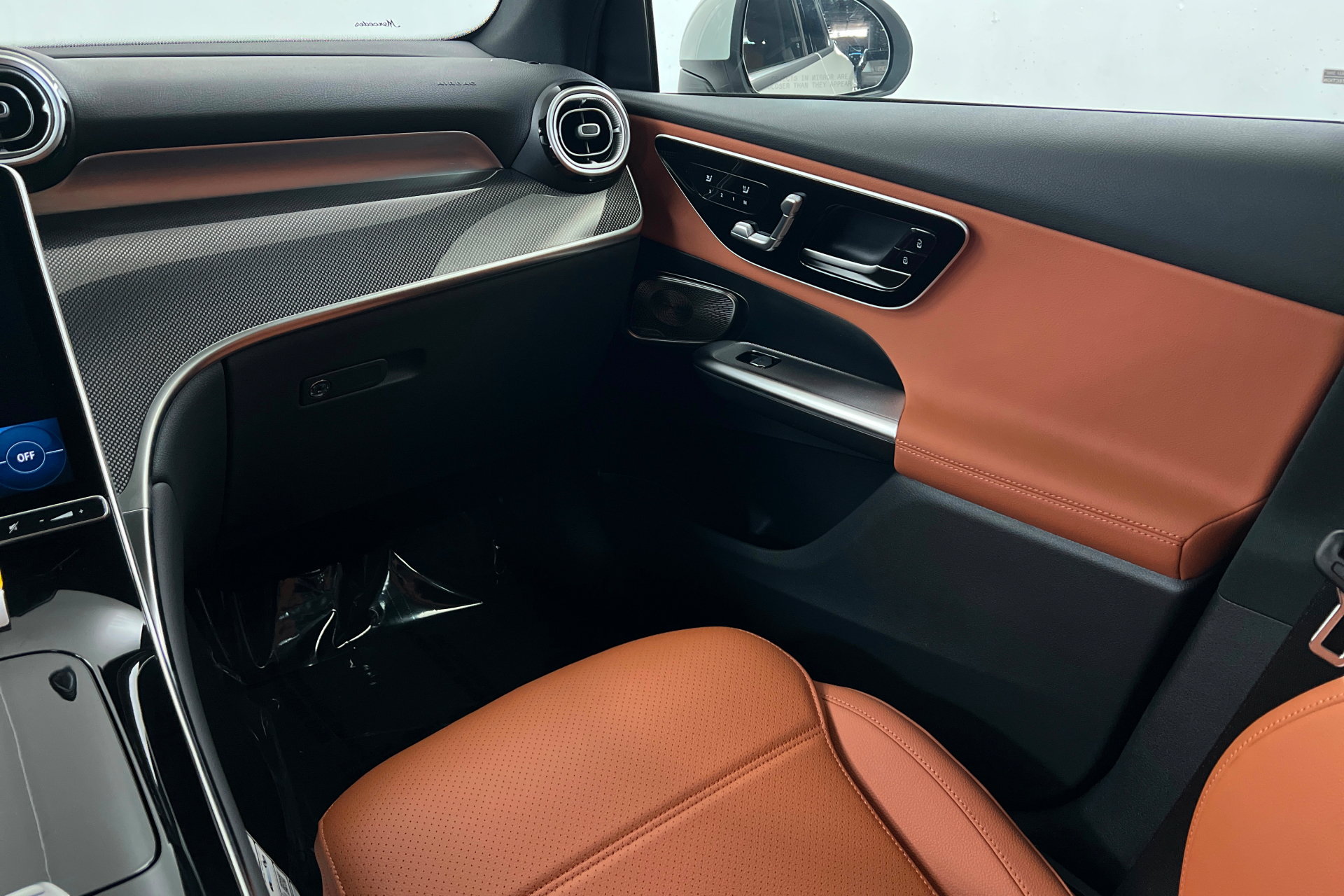 New 2027 Mercedes-Benz GLC 300 4MATIC image 10