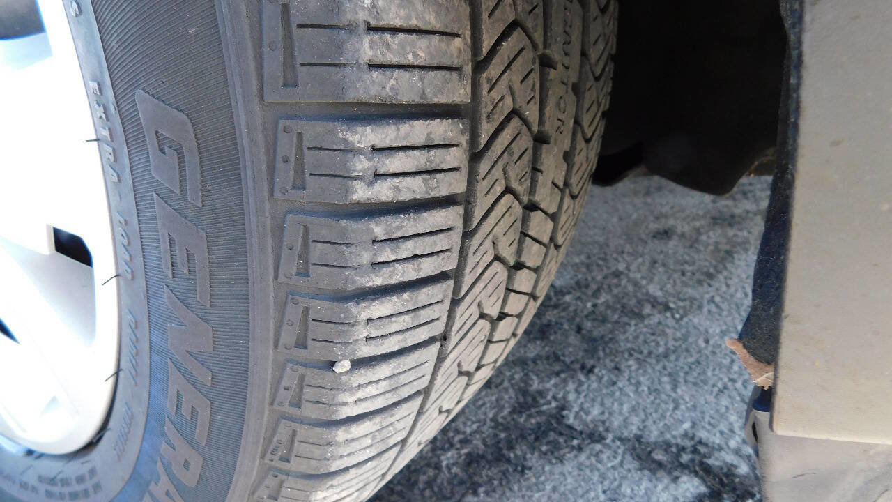 Used 2019 Ford Transit Connect XL image 22