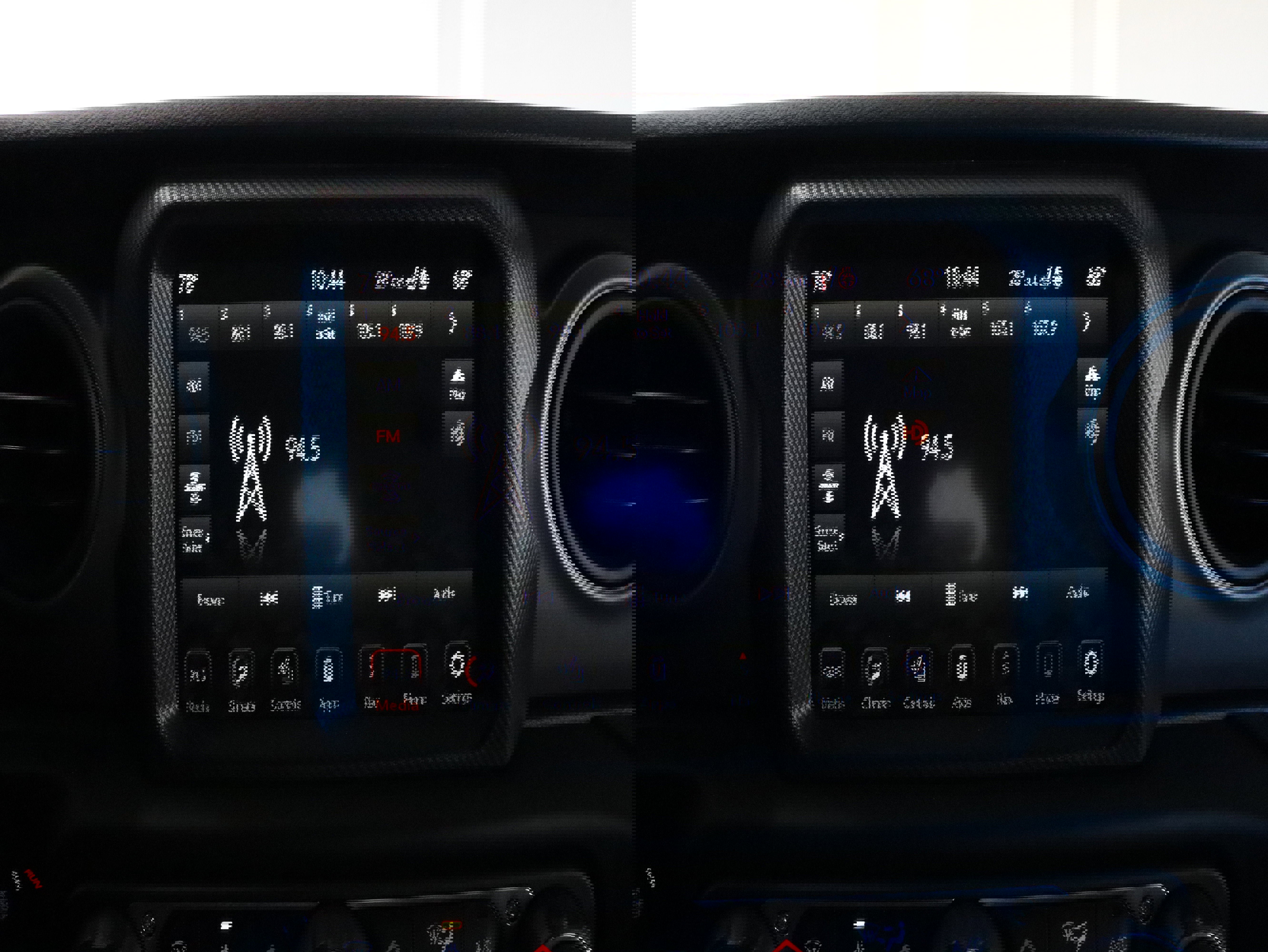 Used 2023 Jeep Wrangler Unlimited w/ Sun & Screen Package image 27