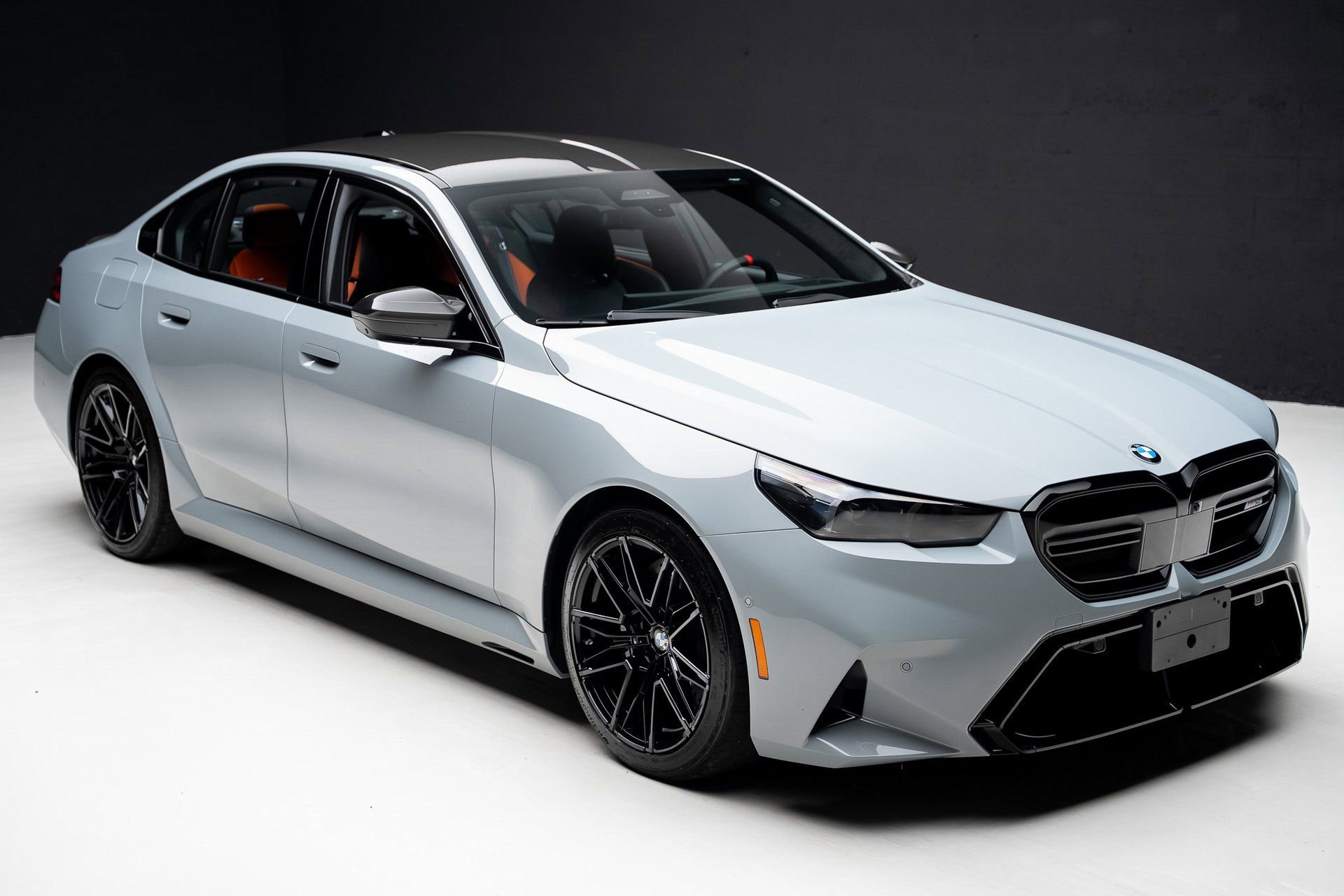 Used 2025 BMW M5 image 43