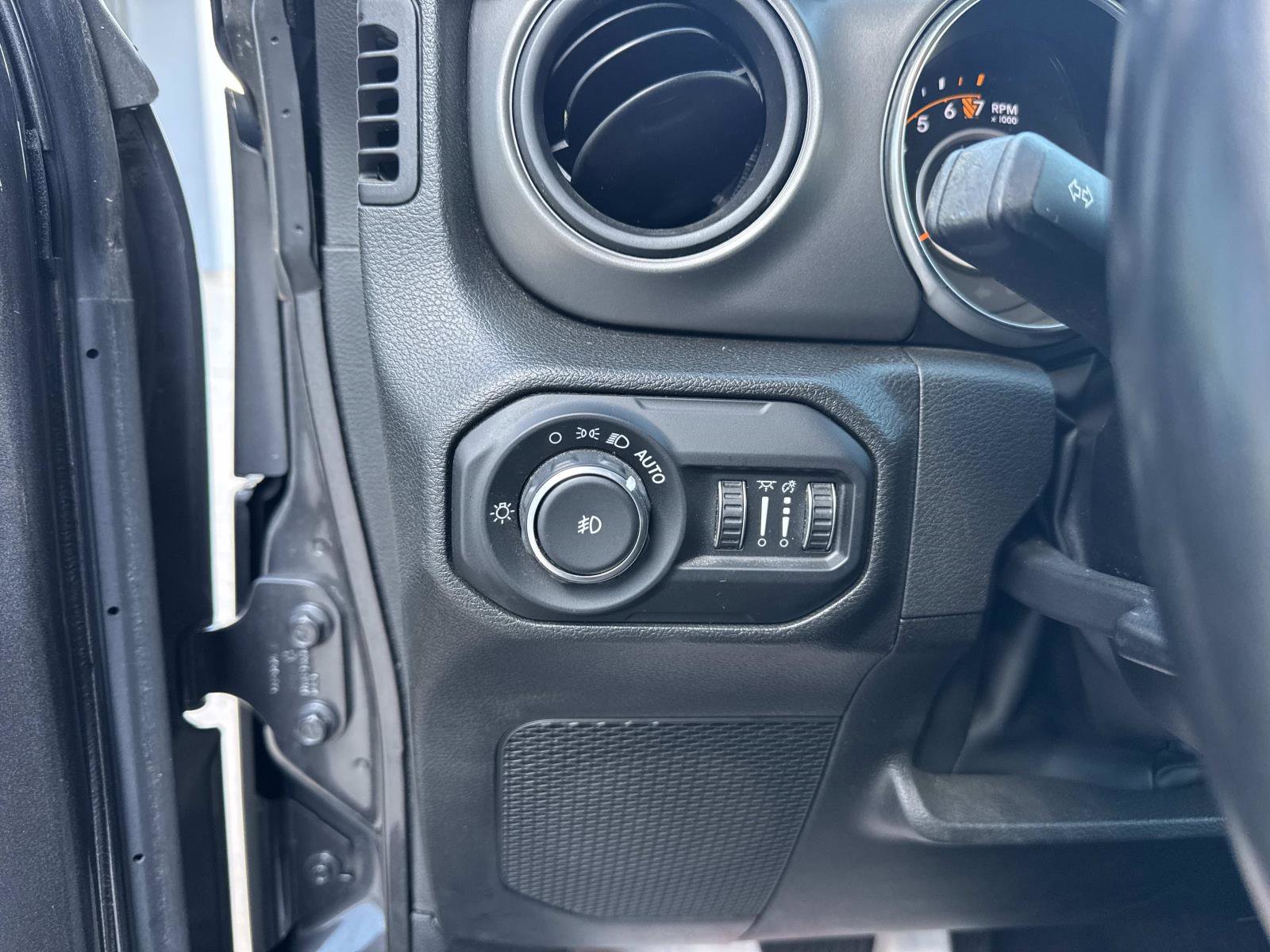 Used 2022 Jeep Wrangler Unlimited Sport S image 29