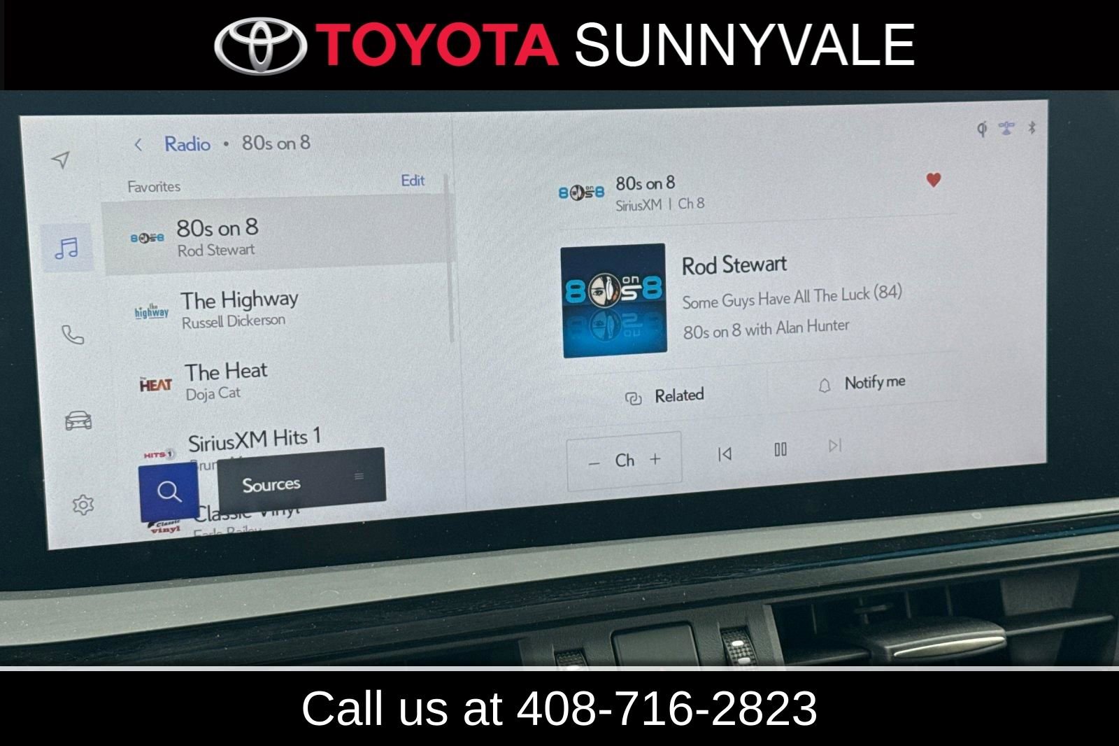 Used 2025 Lexus ES 300h w/ Premium Package image 31