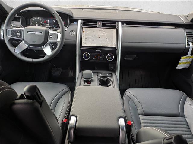 Used 2025 Land Rover Discovery S AWD/4WD image 16