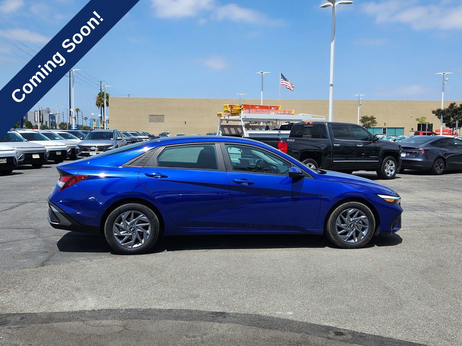 Used 2024 Hyundai Elantra SEL FWD image 8
