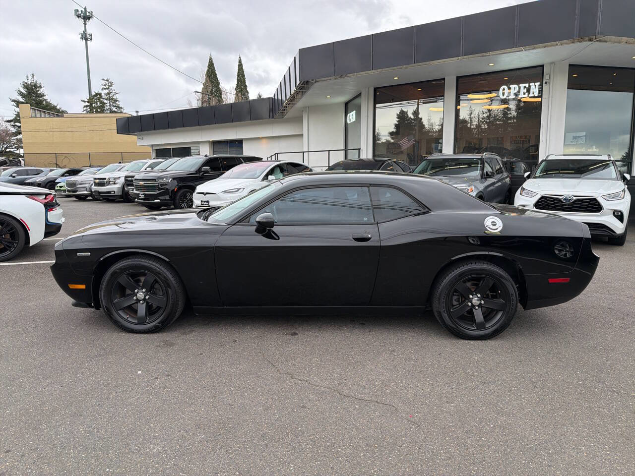 Used 2013 Dodge Challenger SXT w/ Sound Group image 2