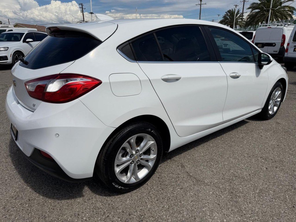 Used 2019 Chevrolet Cruze LT w/ Convenience Package FWD image 6