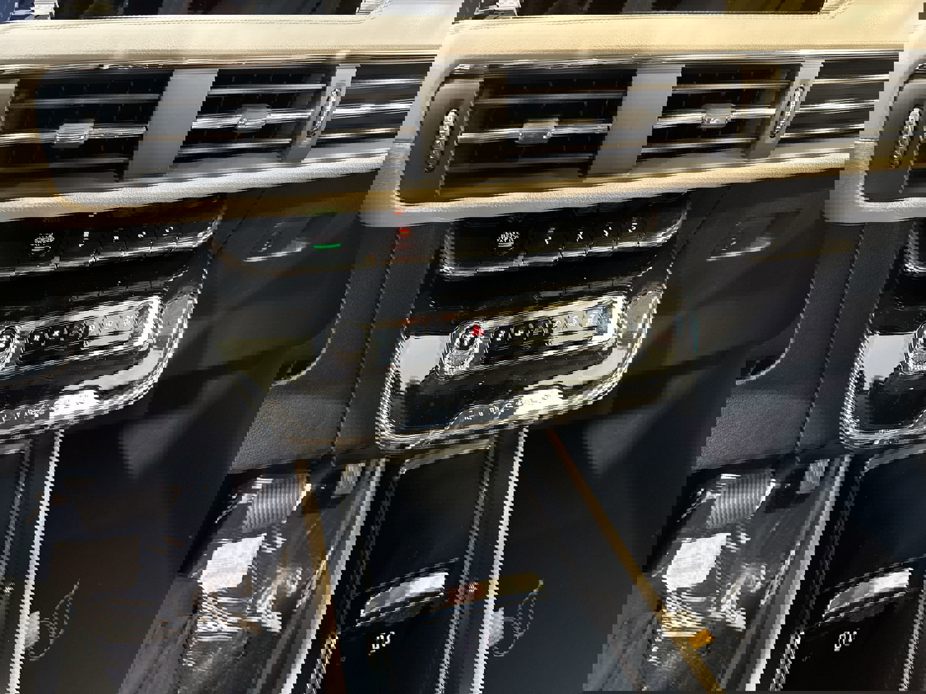 New 2026 Lincoln Corsair Premiere image 21