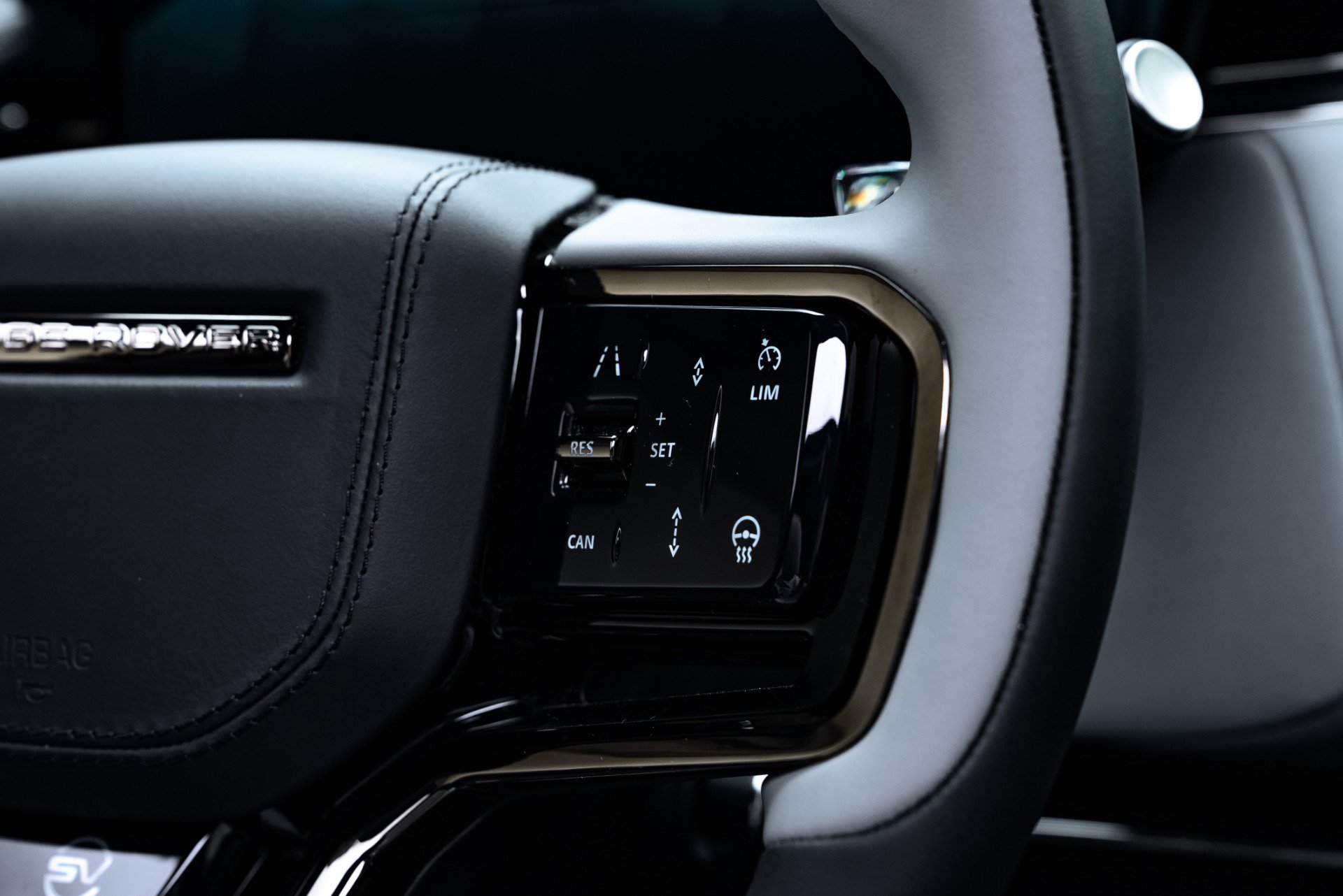 Used 2025 Land Rover Range Rover Sport SV Edition Two image 36