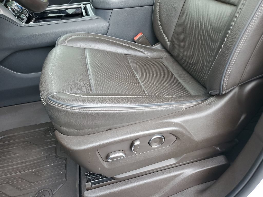 Used 2021 GMC Yukon XL Denali AWD/4WD image 19