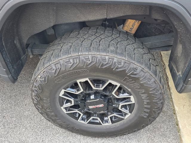 Used 2024 GMC Sierra 2500 AT4X image 4