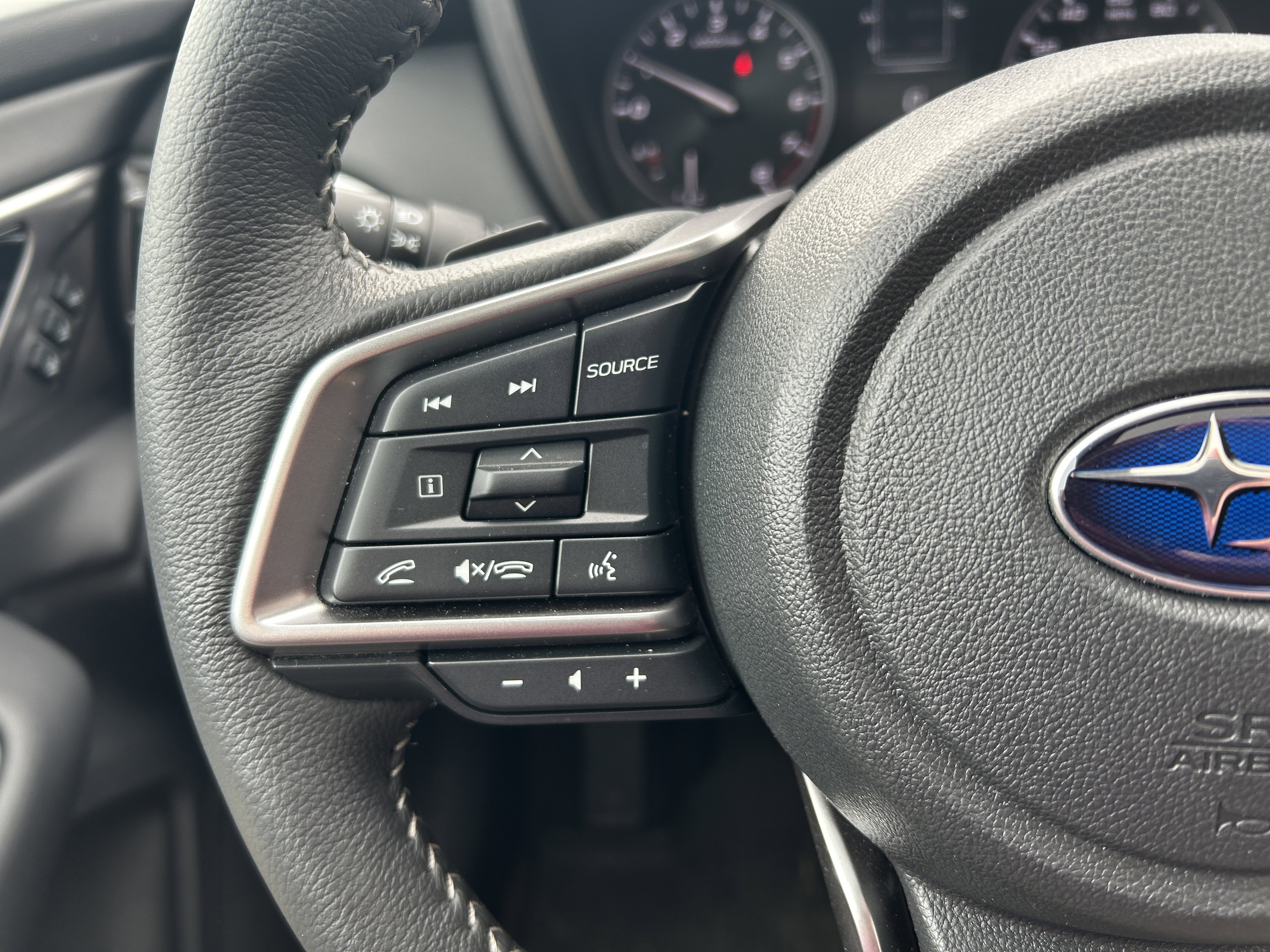 Certified 2025 Subaru Outback Limited image 18