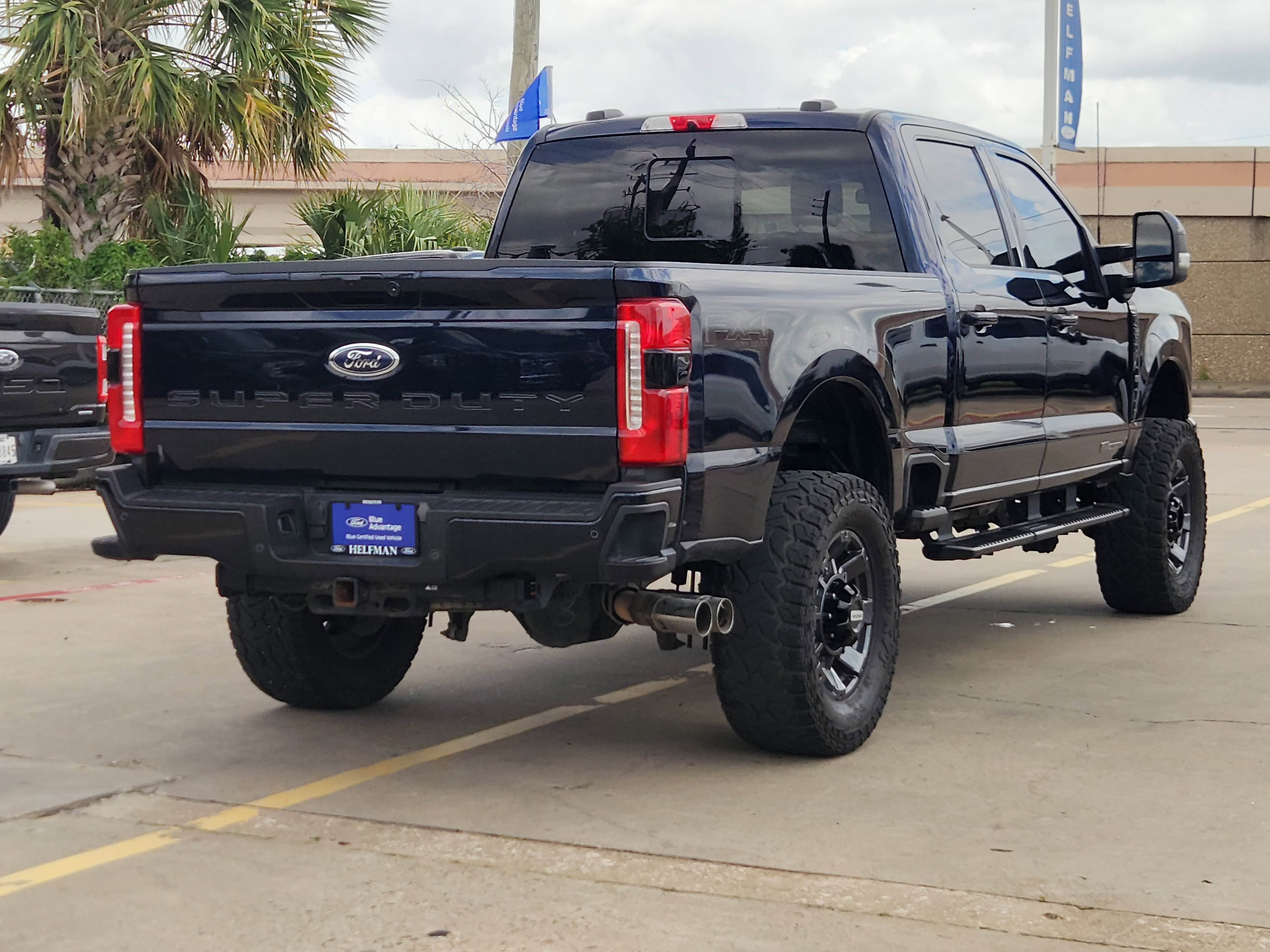 Certified 2023 Ford F250 4x4 Crew Cab Super Duty image 3