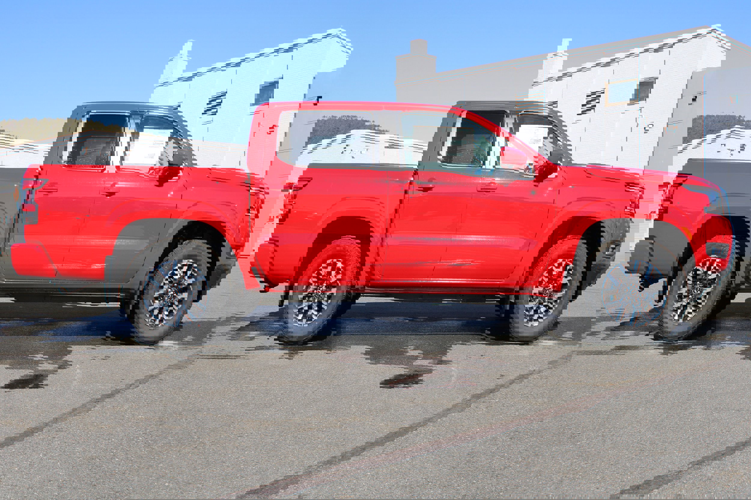 New 2025 Nissan Frontier SL AWD/4WD image 6