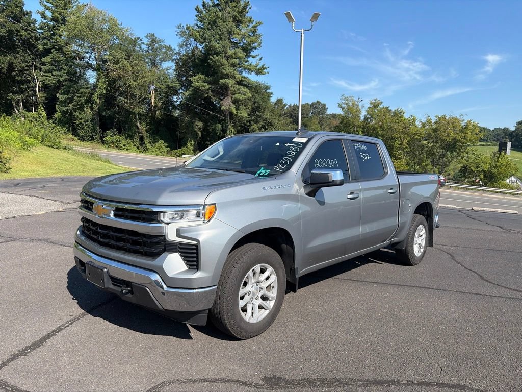 Used 2023 Chevrolet Silverado 1500 LT AWD/4WD image 4