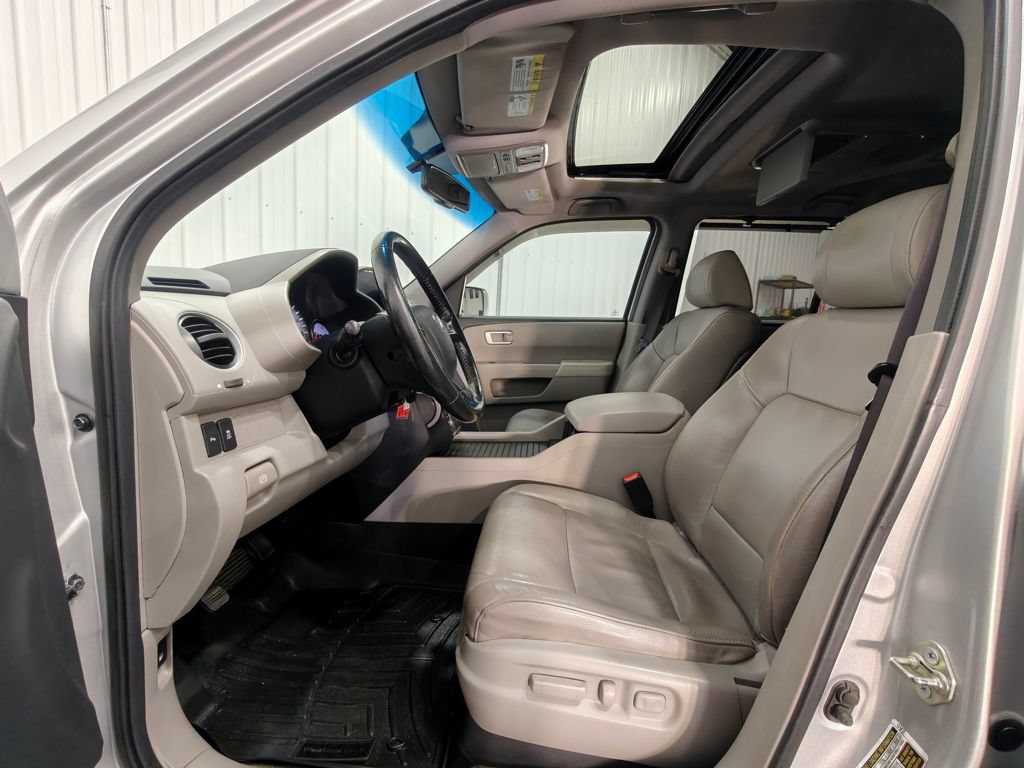 Used 2014 Honda Pilot Touring image 24