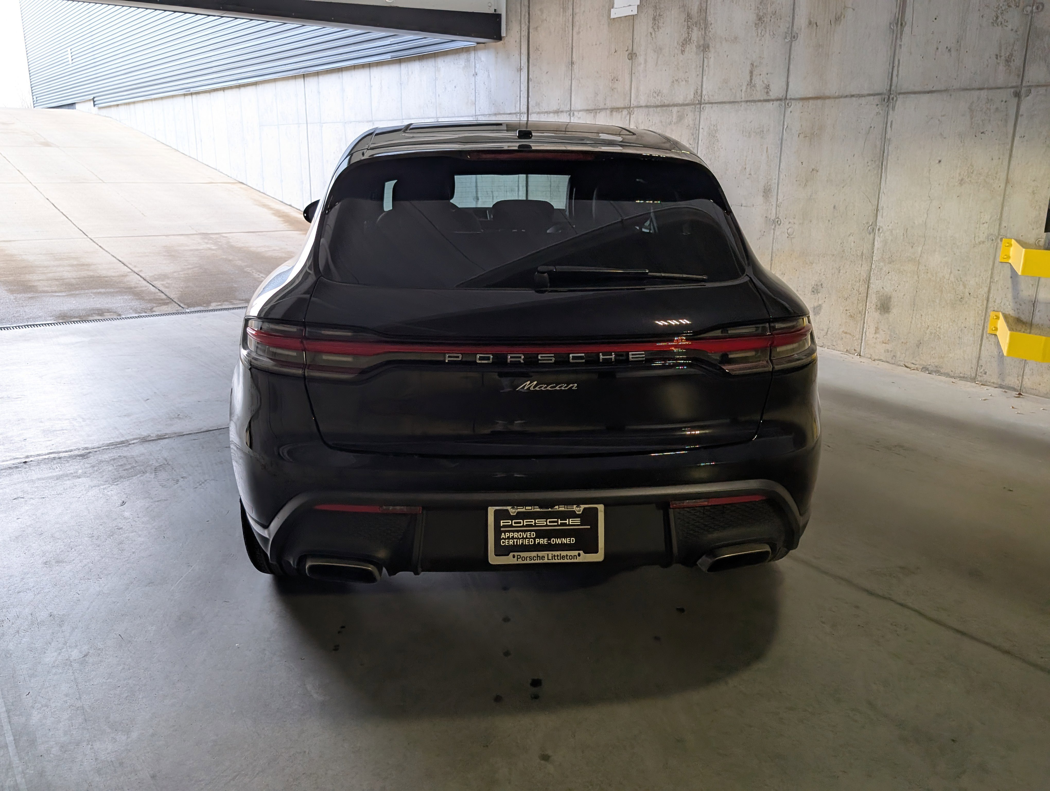 Used 2025 Porsche Macan image 8