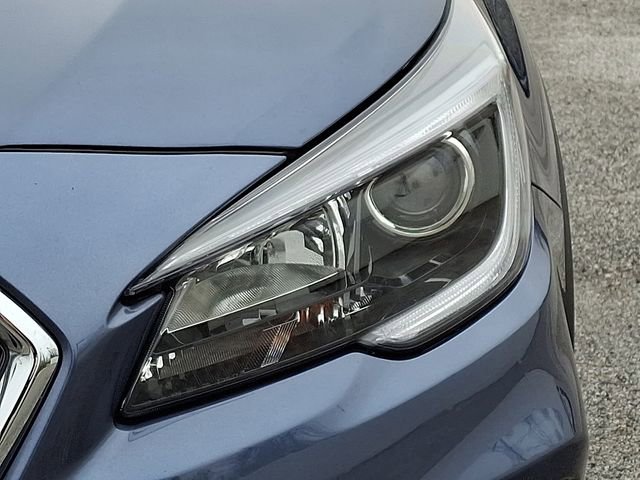 Used 2018 Subaru Outback 2.5i Limited w/ Popular Package #2 image 12