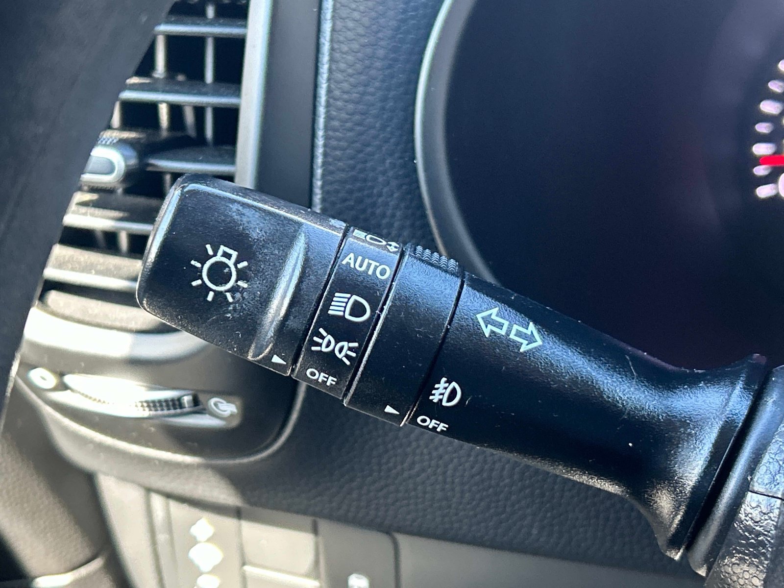 Used 2017 Kia Soul + FWD image 29