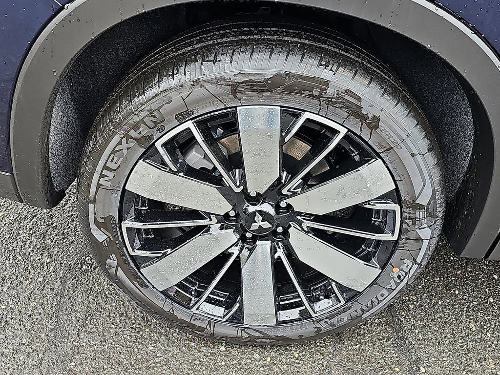 New 2026 Mitsubishi Outlander SE image 5