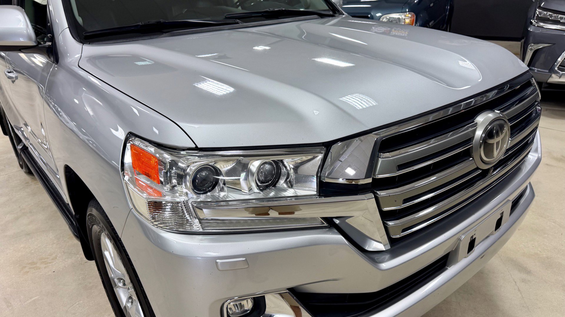 Used 2016 Toyota Land Cruiser AWD/4WD image 14