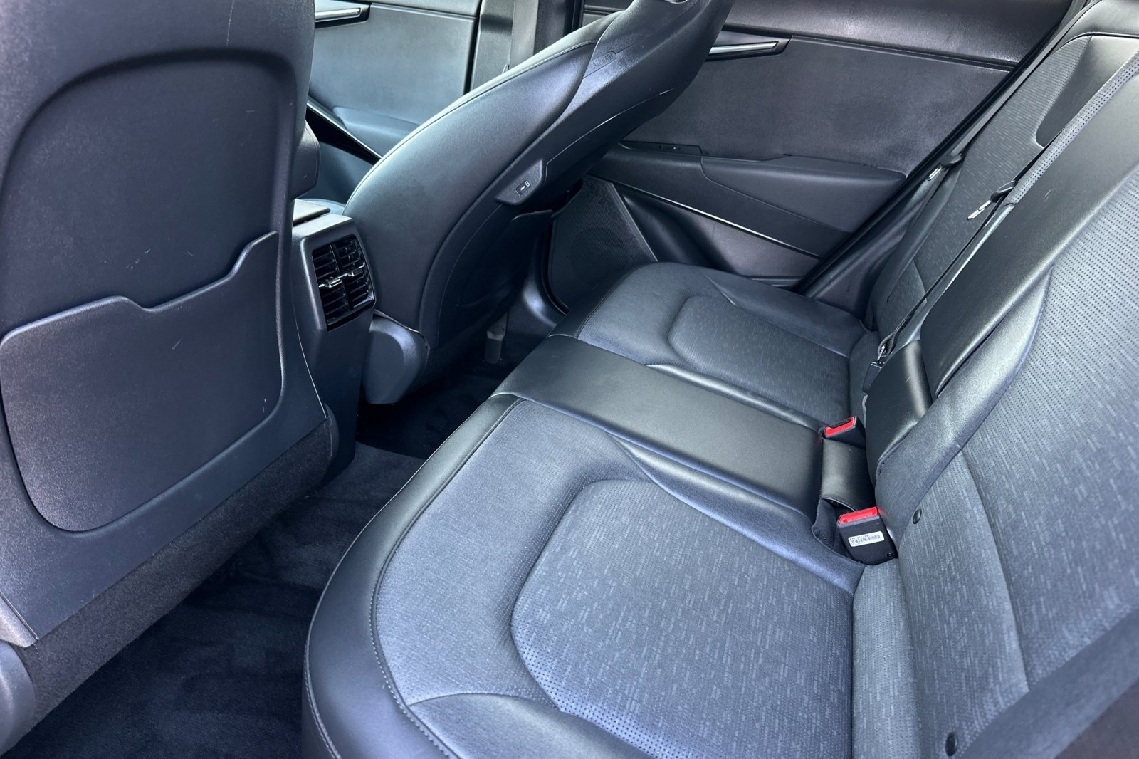 Used 2024 Kia Niro SX image 12