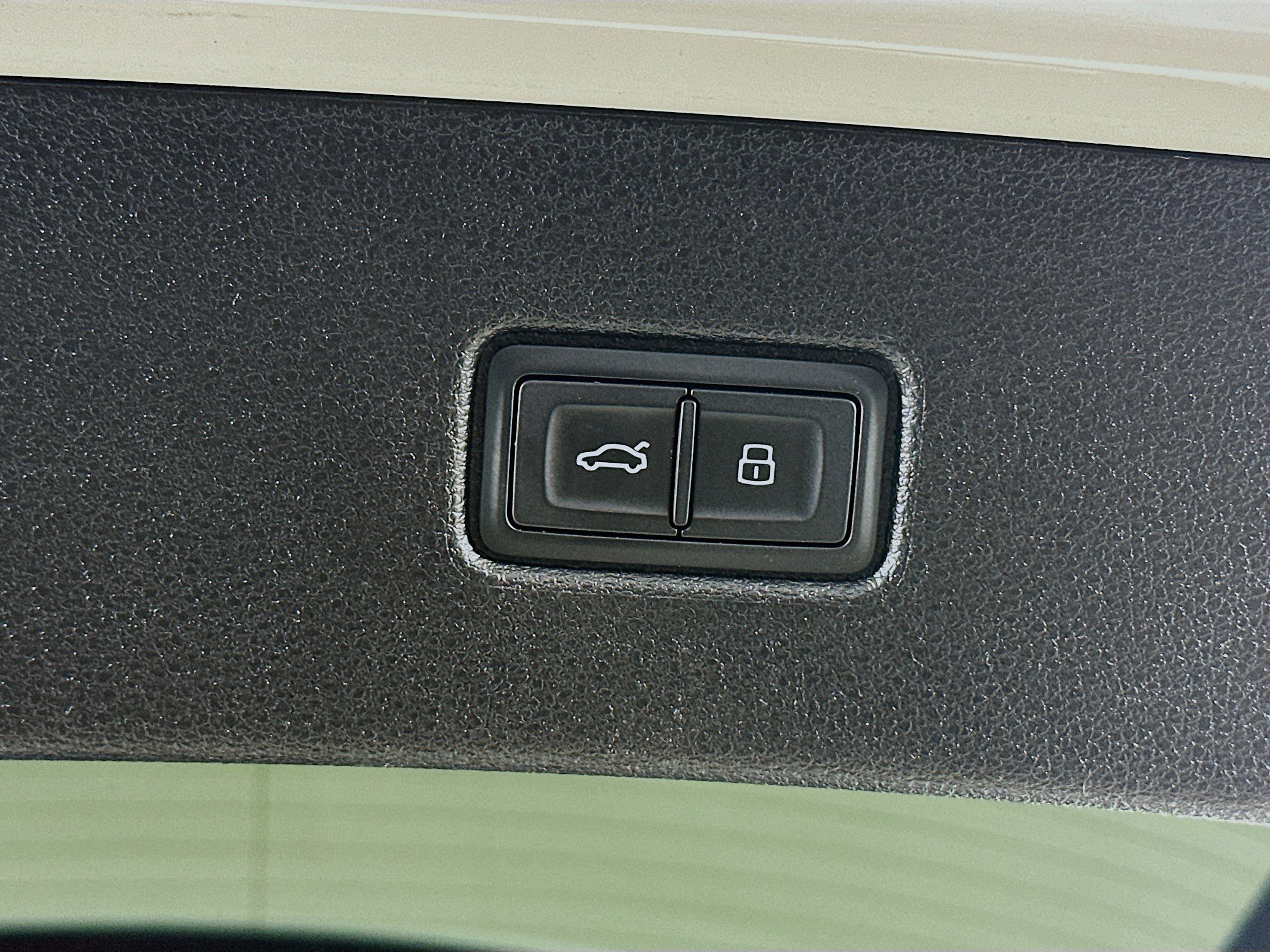 Used 2017 Audi Q7 3.0T Premium Plus w/ Premium Plus Package image 31