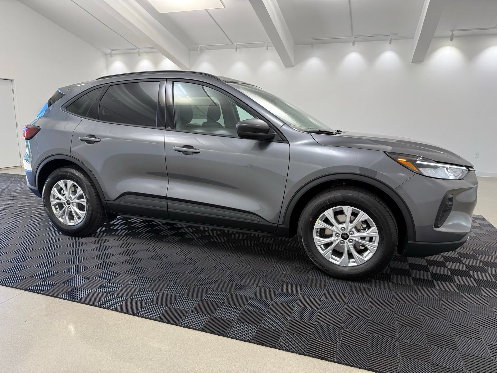 New 2026 Ford Escape Active w/ Active Premium Tech Pack FWD image 1