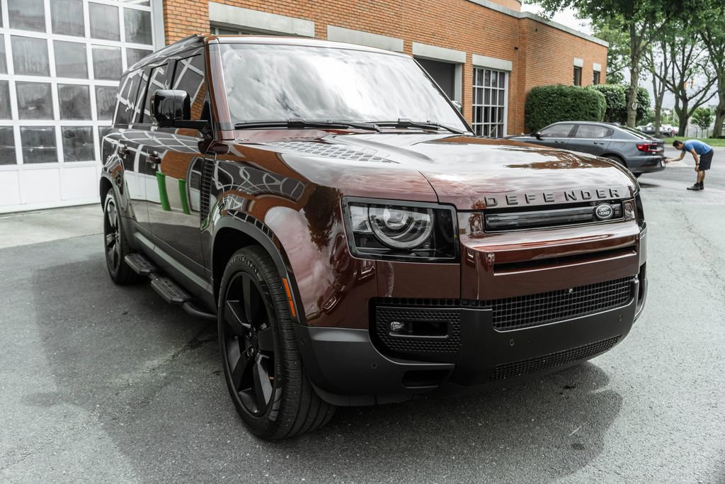 Used 2023 Land Rover Defender 130 First Edition AWD/4WD image 6