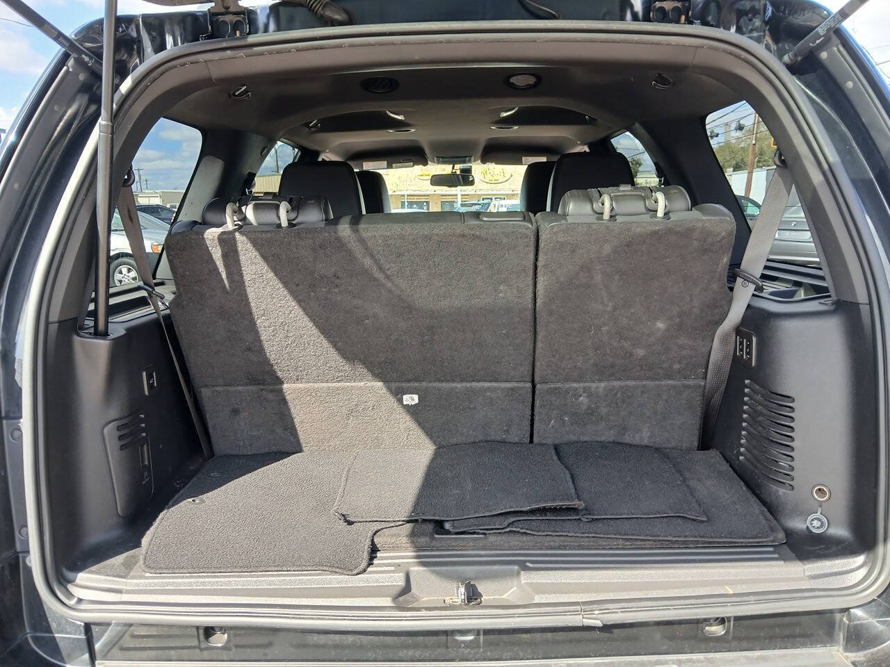 Used 2014 Ford Expedition Limited RWD image 12