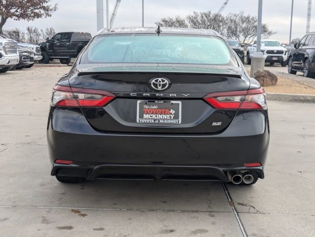 Used 2024 Toyota Camry SE image 7