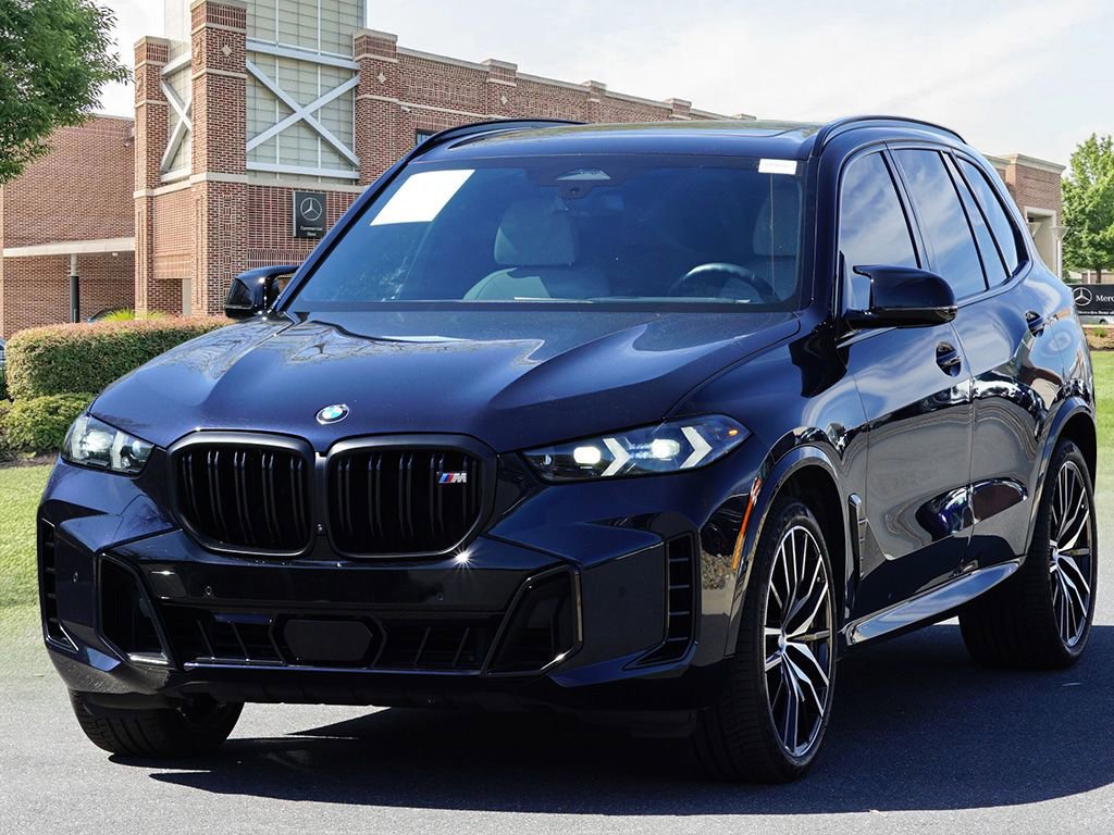 Used 2024 BMW X5 M60i w/ Climate Comfort Package image 4