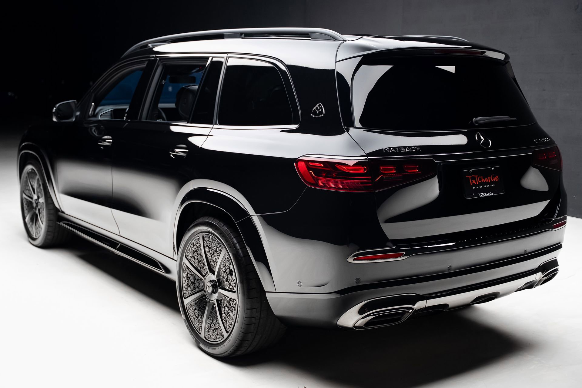 Used 2025 Mercedes-Benz Maybach GLS 600 4MATIC image 25