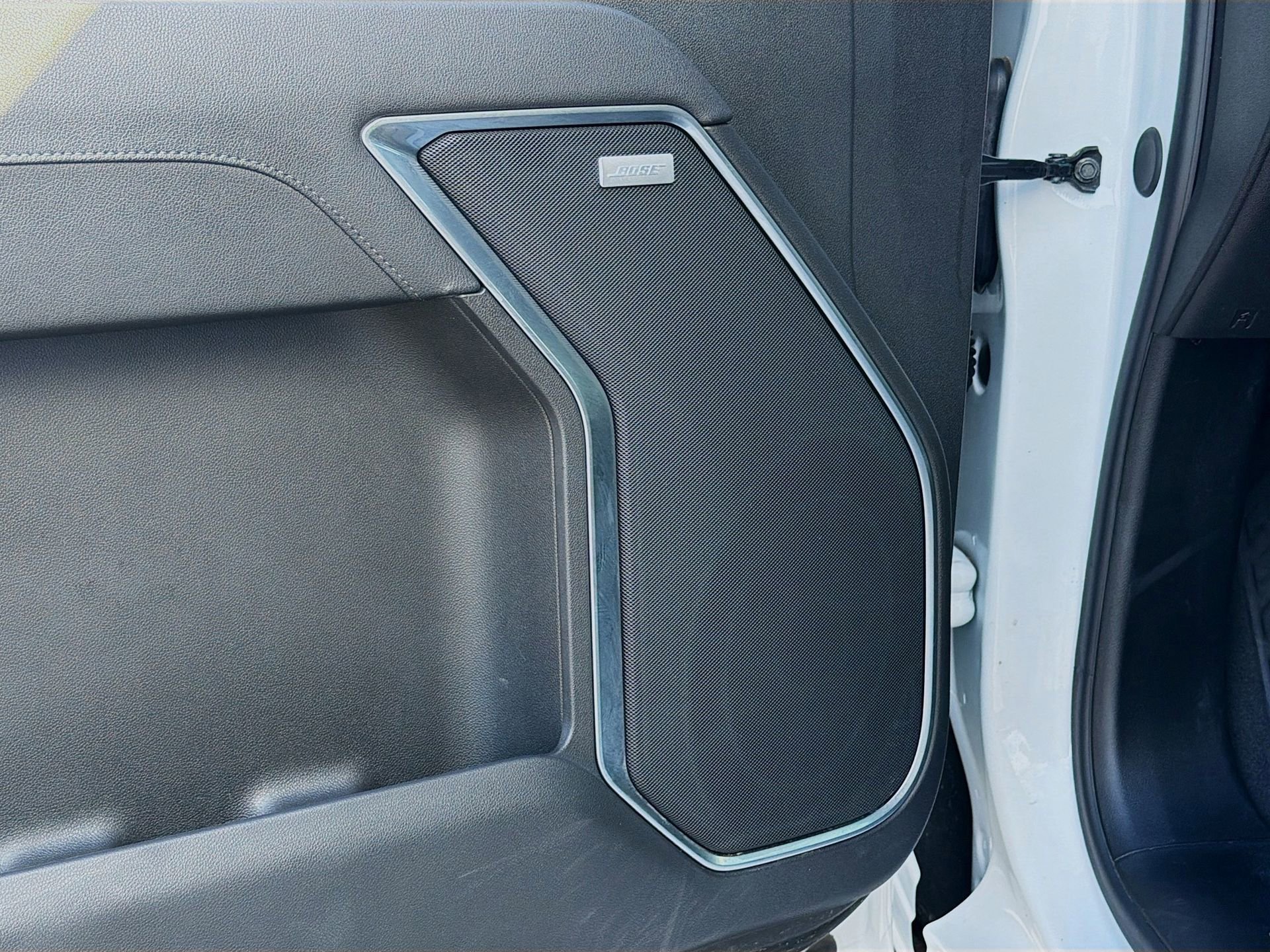 Used 2025 Chevrolet Silverado 2500 LTZ w/ LTZ Convenience Package image 25