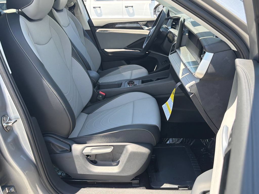 New 2026 Volkswagen Tiguan SE AWD/4WD image 19