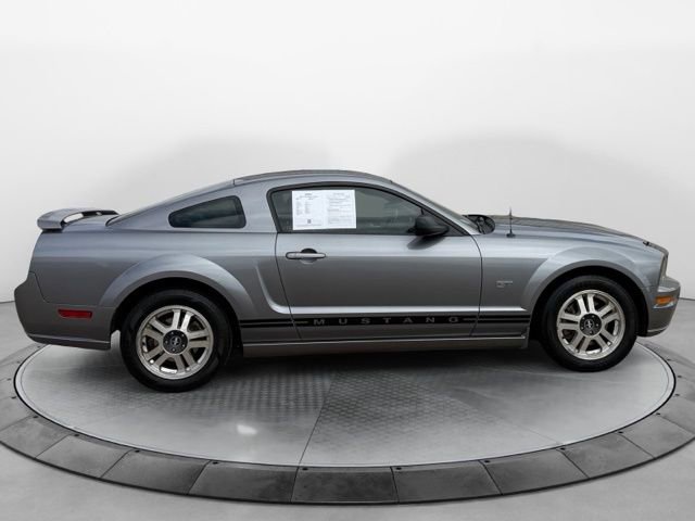 Used 2007 Ford Mustang GT RWD image 2