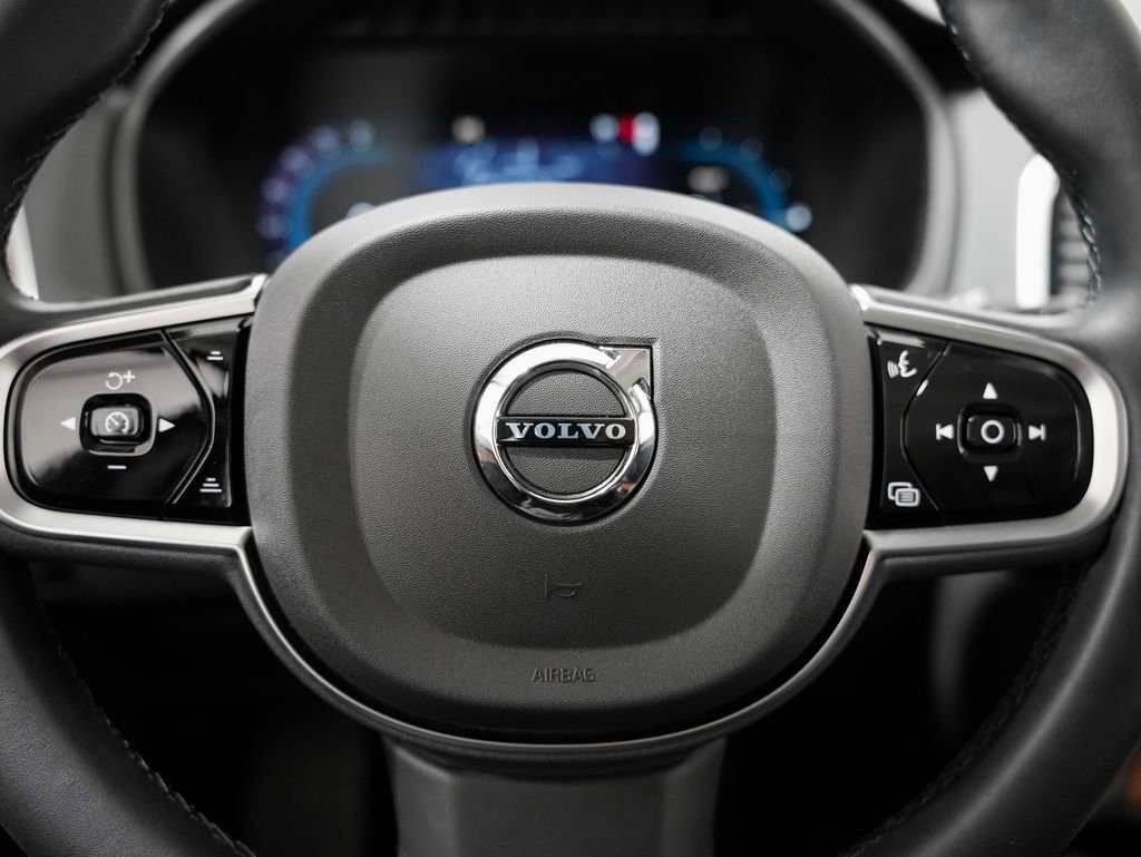 Used 2025 Volvo XC90 T8 Plus w/ Protection Package Premier image 14