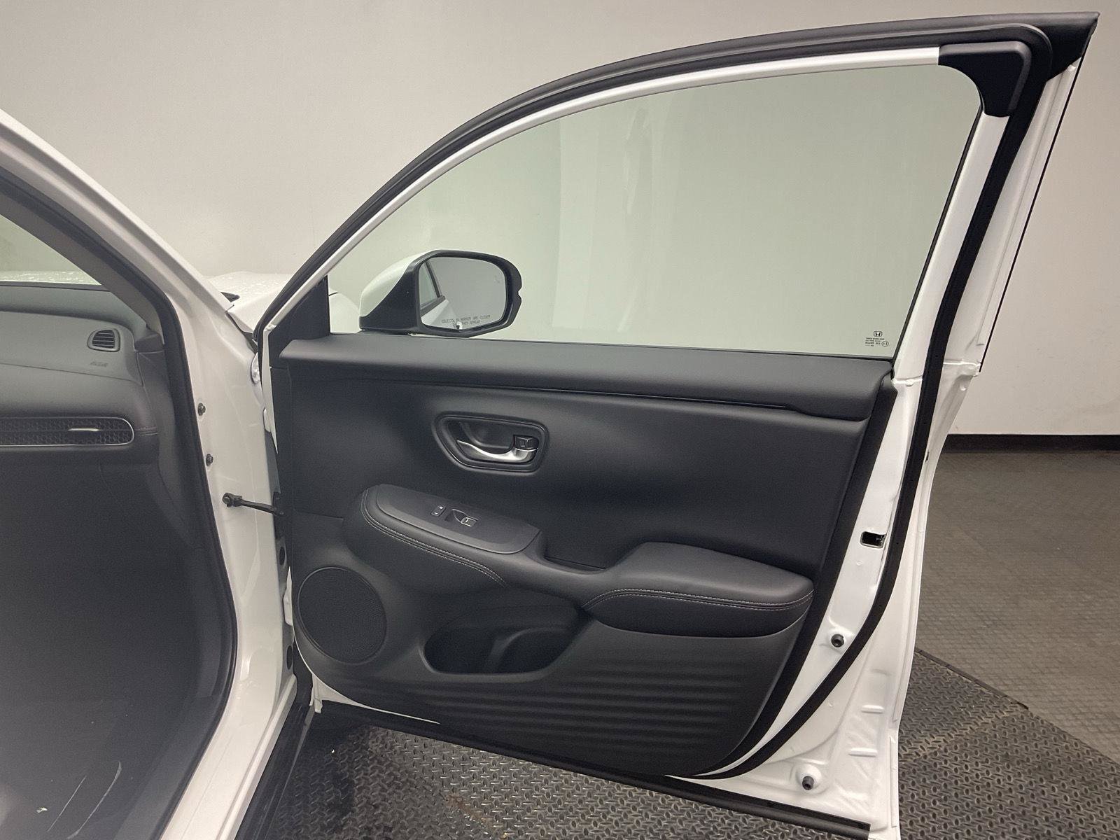 New 2027 Honda HR-V EX-L image 24