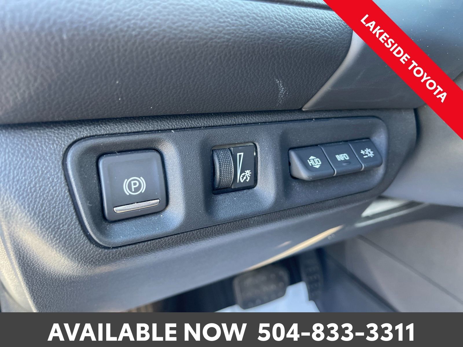 Used 2021 GMC Acadia Denali w/ Denali Technology Package image 31