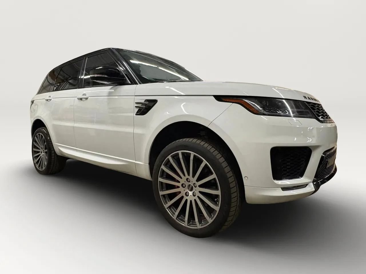 Used 2018 Land Rover Range Rover Sport Supercharged AWD/4WD image 2