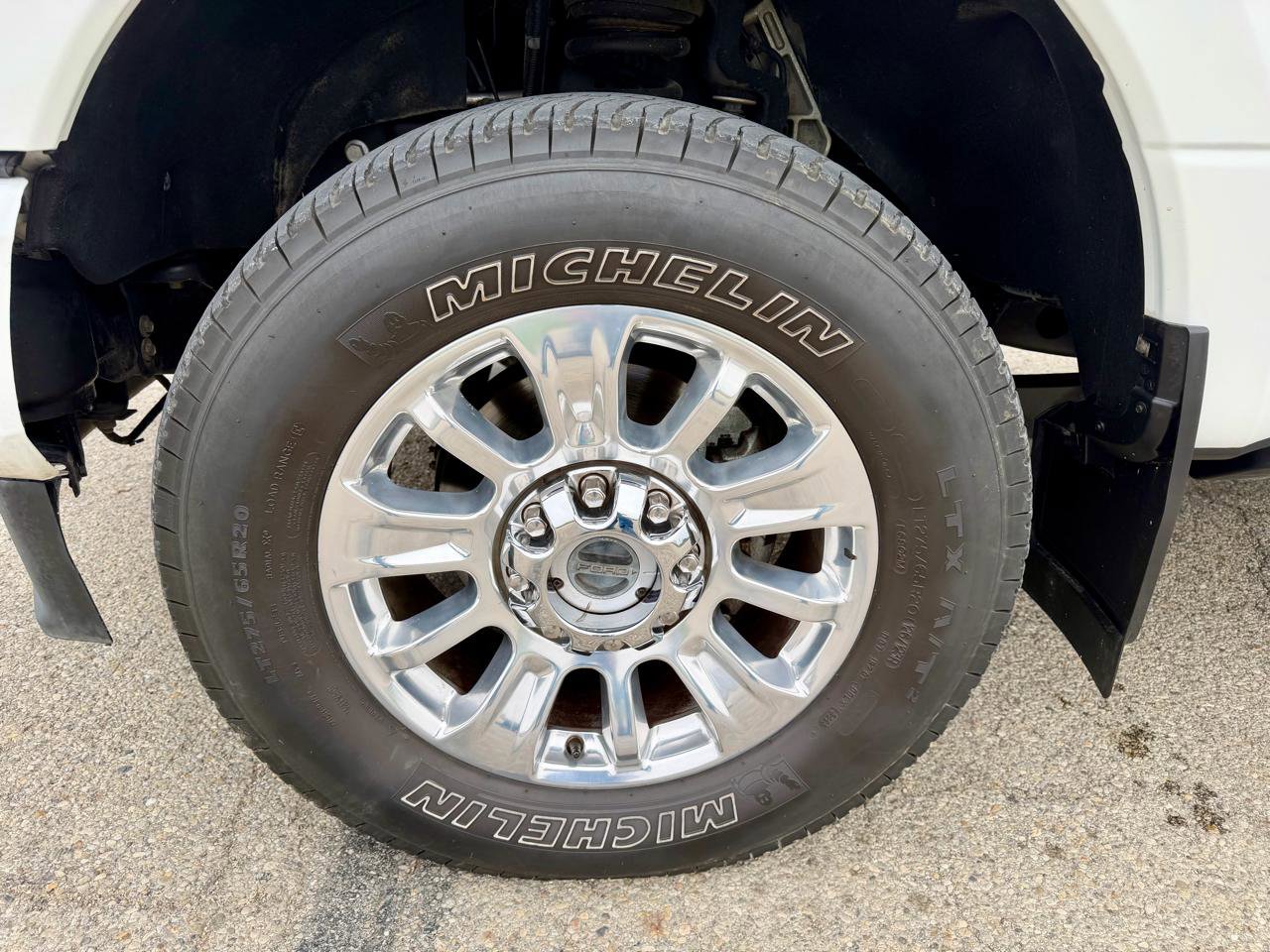 Used 2022 Ford F350 Limited image 12