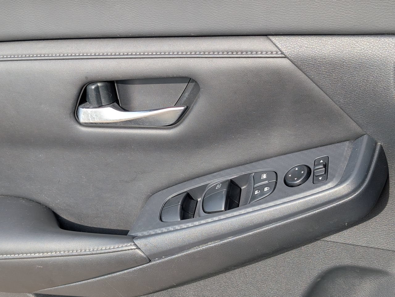 Used 2022 Nissan Sentra SV w/ All-Weather Package FWD image 23