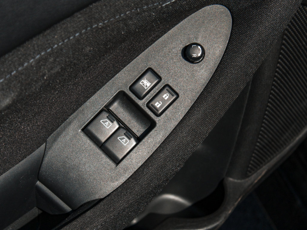 Used 2024 Nissan Z Sport w/ Floor Mat Package RWD image 9