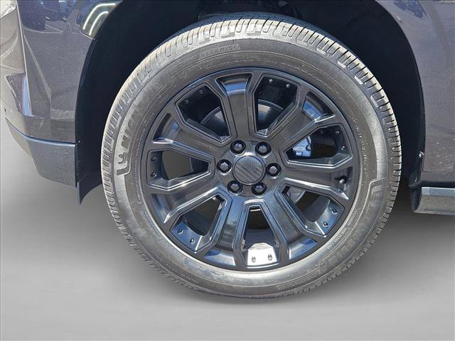 Used 2023 Chevrolet Tahoe Premier AWD/4WD image 29