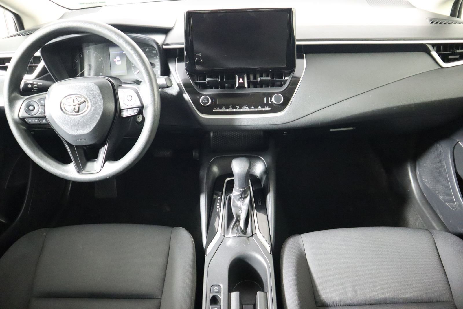 Used 2023 Toyota Corolla LE image 30