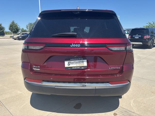 Used 2023 Jeep Grand Cherokee Limited w/ Luxury Tech Group II AWD/4WD image 41