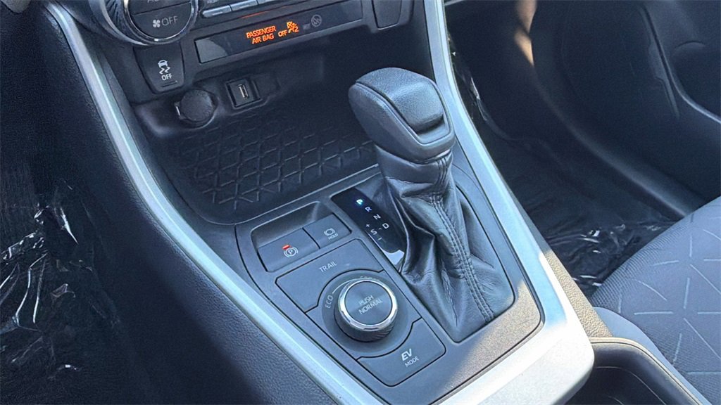 Certified 2021 Toyota RAV4 XLE image 37