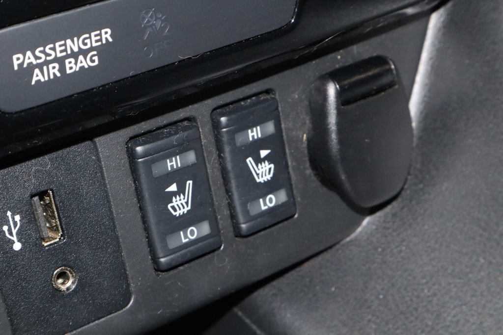 Certified 2018 Nissan Leaf SL w/ SL Technology Package FWD image 32
