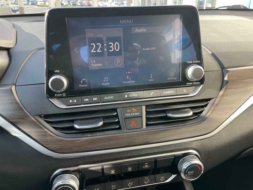 Used 2024 Nissan Altima 2.5 SV image 18