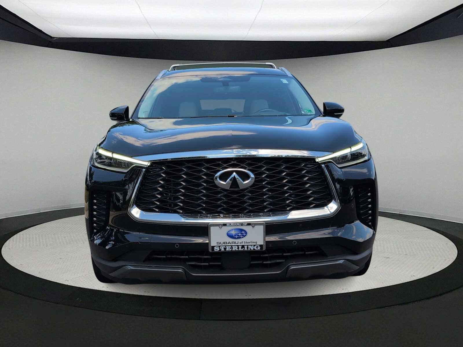 Used 2024 INFINITI QX60 Sensory w/ Vision Package AWD/4WD image 3